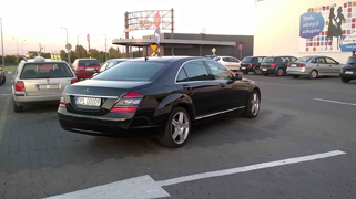 dwa miejsca parkingowe  obszar wylaczony z ruchu