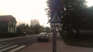   parkowanie na drodze rowerowej   